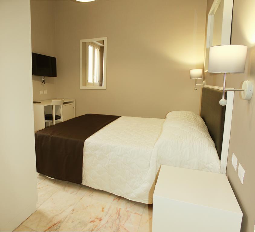 Faro Bianco Gallipoli - Suites & Apartments Экстерьер фото